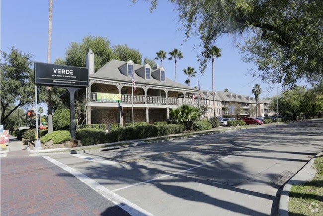 Leasing Center - 8751 Broadway Rental