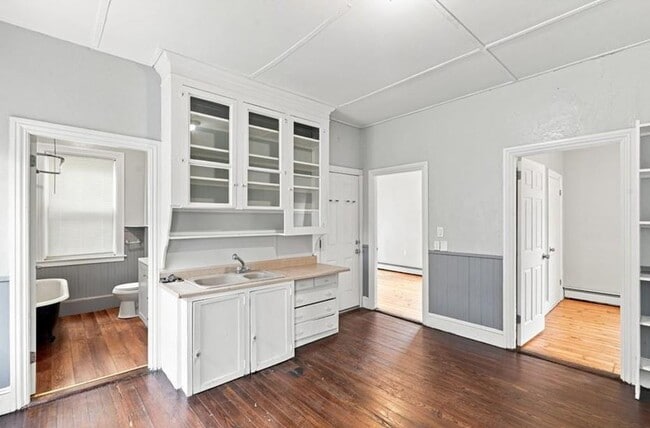 54 Candace St Unit 2
