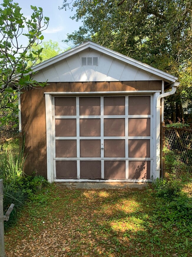Detached Garage - 4539 Post St