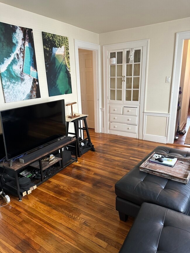 Photo - 62 Brock St Unit 1