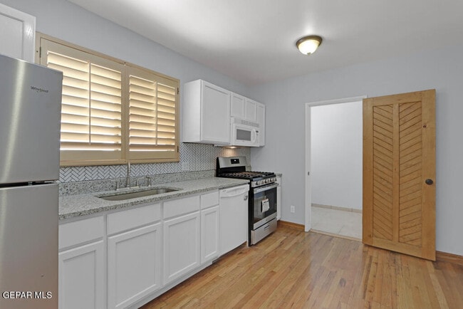 Photo - 406 W Overland Ave