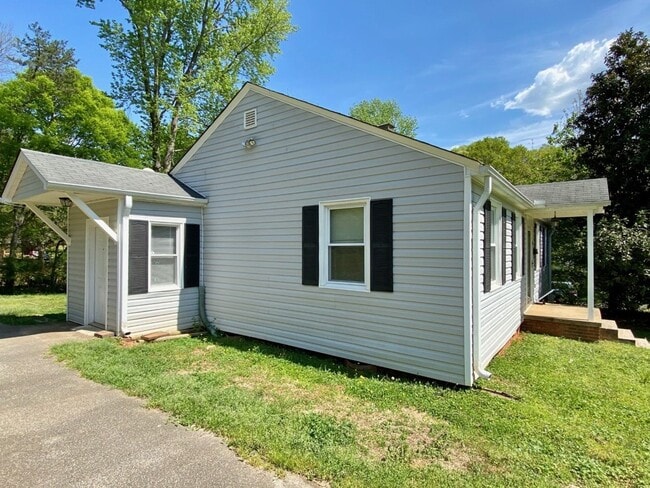 Photo - 109 Kreswell Cir