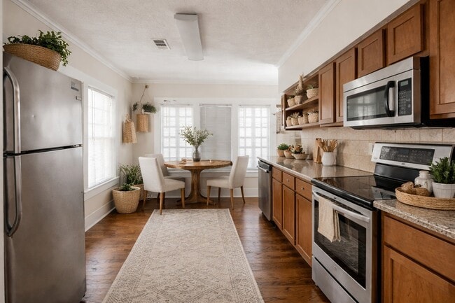 Photo - 608 Avondale St