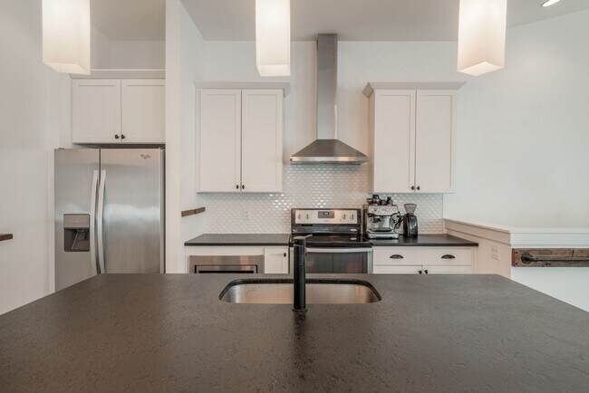 Photo - 1040 Maynor Ave