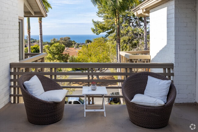 Building Photo - Lunada Bay Apartments