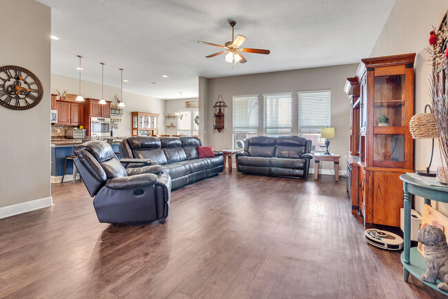 Photo - 3044 Crown Creek Cir House