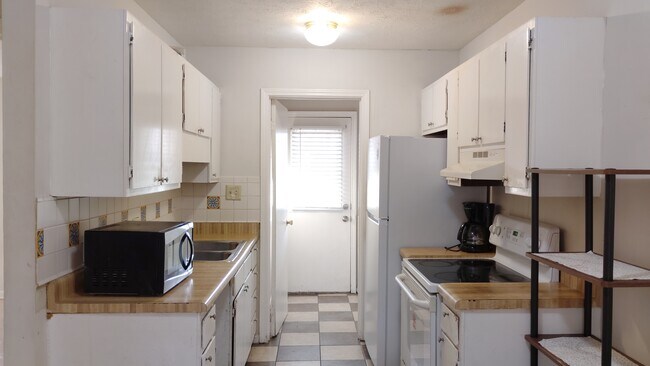 Photo - 801 Burcale Rd Unit K1