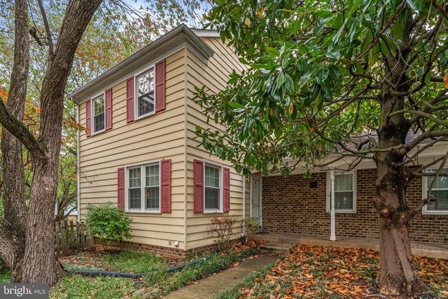 Building Photo - 702 Hemlock Ct