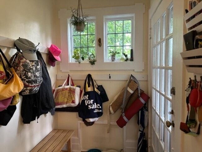 79 Valley Rd Unit B