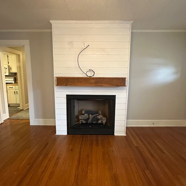 Photo - 271 3rd Ave SW