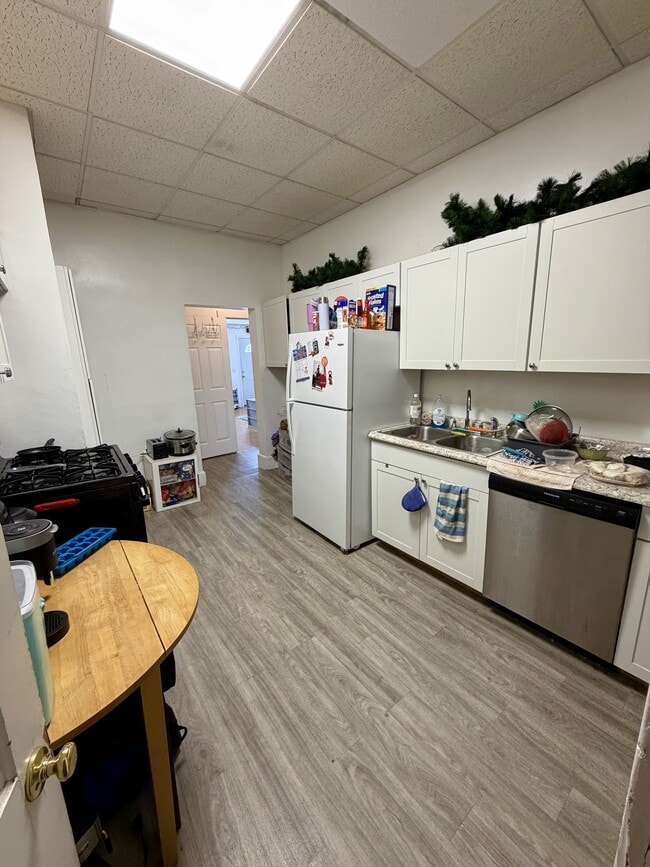 Photo - 224 W Otterman St