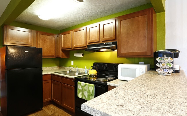 Gorgeous New Kitchens - Monroe Terrace Rental