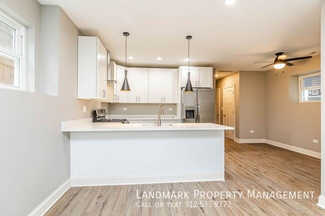 Photo - 4735 S Michigan Ave Unit #1