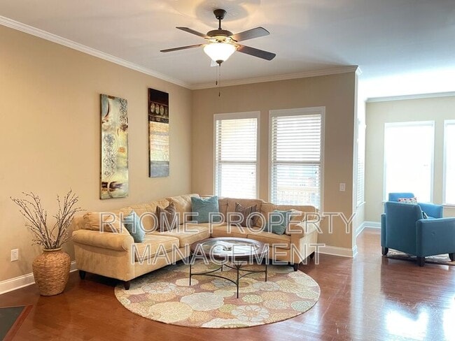 Building Photo - 1145 Parktown Dr SW