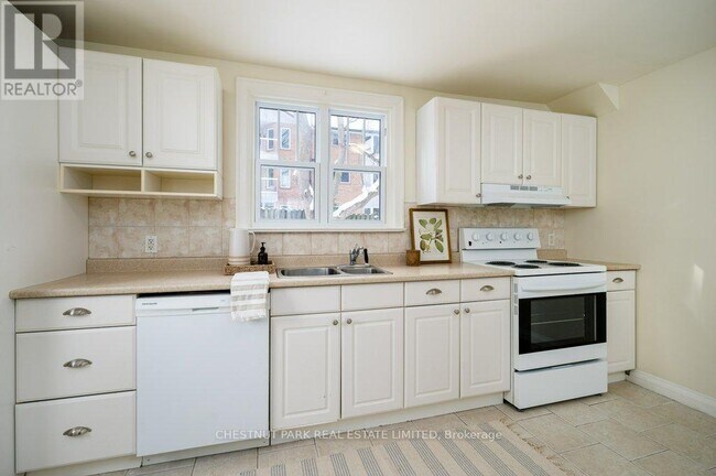 Photo - 31 Washburn St