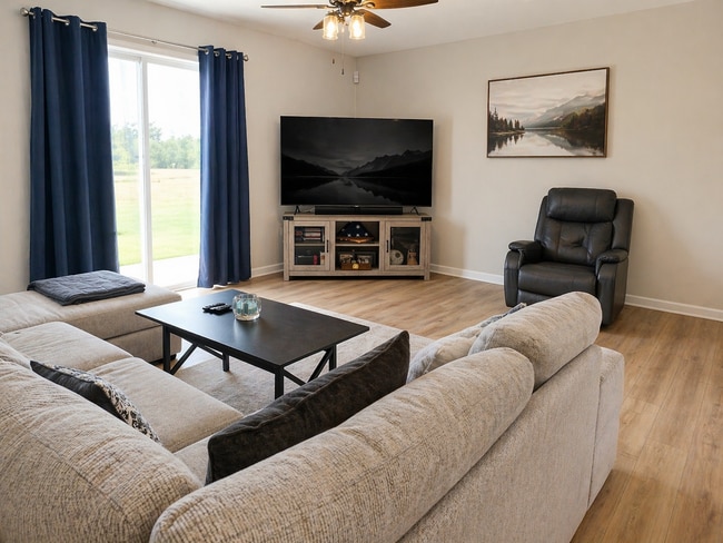 Photo - Wonderful Five Bedroom Home Located in a Cozy Neighborhood!