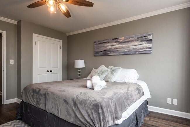 Photo - 215 Piedmont Ave NE Unit ID1299384P