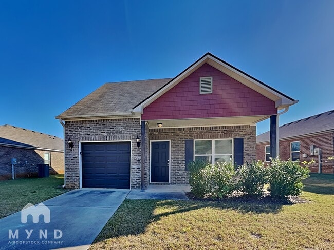 Building Photo - 743 The Heights Ln