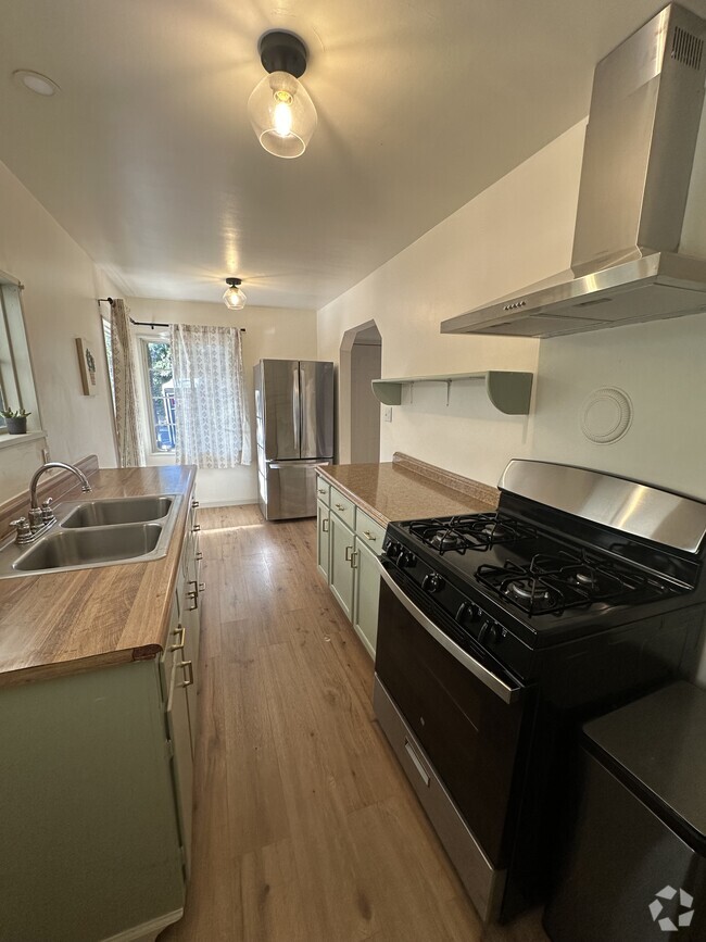 Building Photo - 13559 Arnold Dr Unit 1 Rental
