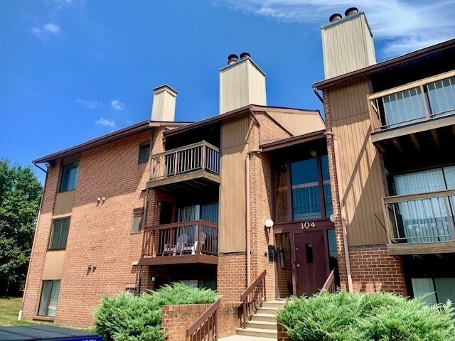 Building Photo - Renovated all new!! - Open Concept.  Top Level Condo. Close to BWI, Ft. Meade & NSA. Unit 3A