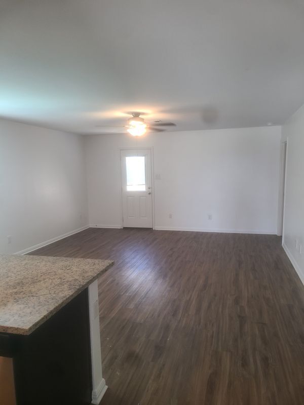 Photo - 18224 Speculator Ln