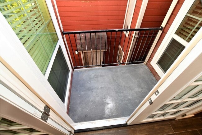 Photo - 9821 Walnut St