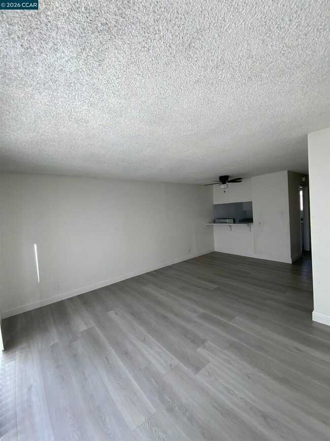 Photo - 461 Corte Arango