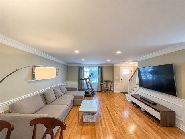 Photo - 16 Mott St