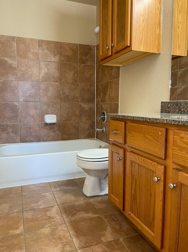 Orange Navy Apartments For Rent in Orange, TX
