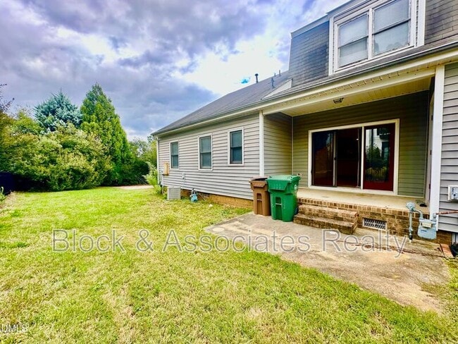 Photo - 216 S Walker St