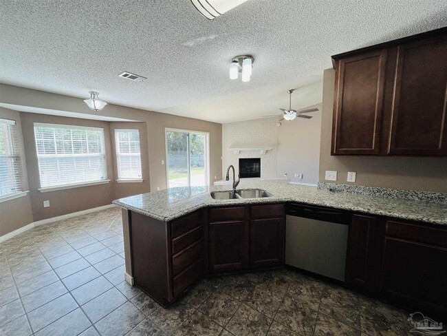 Photo - 5498 Keel Dr