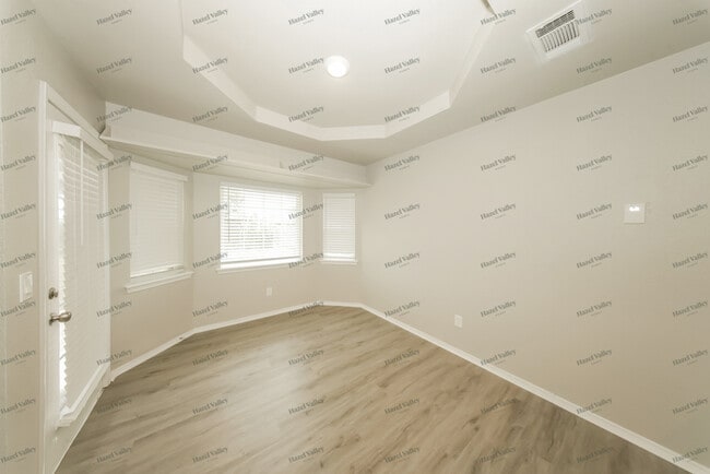 Photo - 600 SW 149th Pl