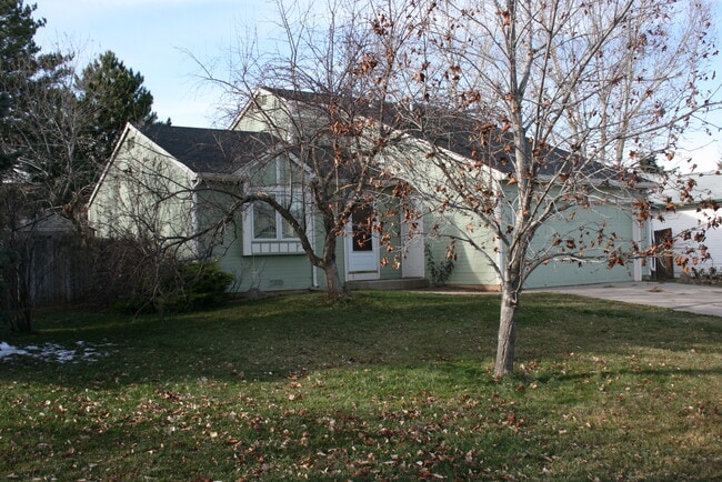 Building Photo - 3213 Laredo Ln