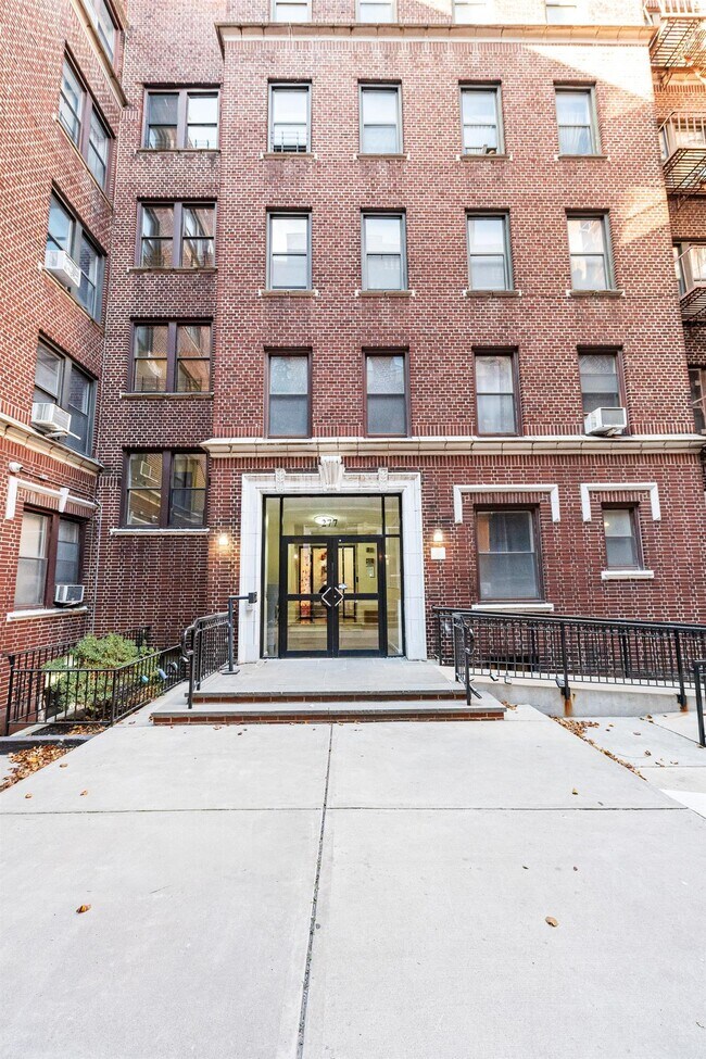 Photo - 277 Harrison Ave Unit C8