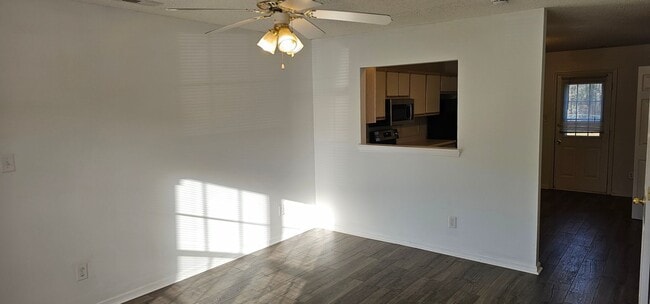 Photo - 204 Fairwood Ct
