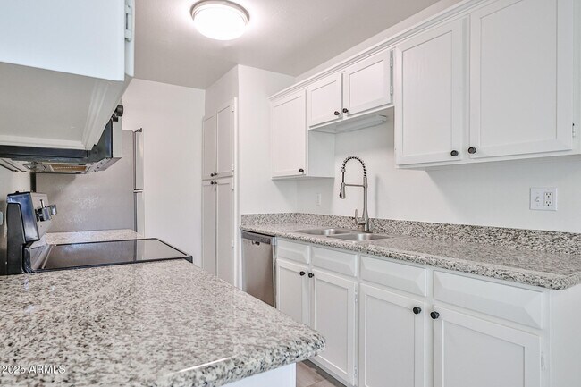 Photo - 6024 W Golden Ln