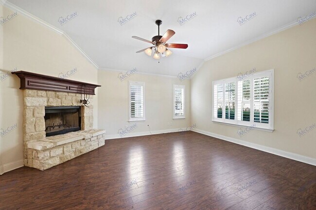 Photo - 2725 Westglen Dr