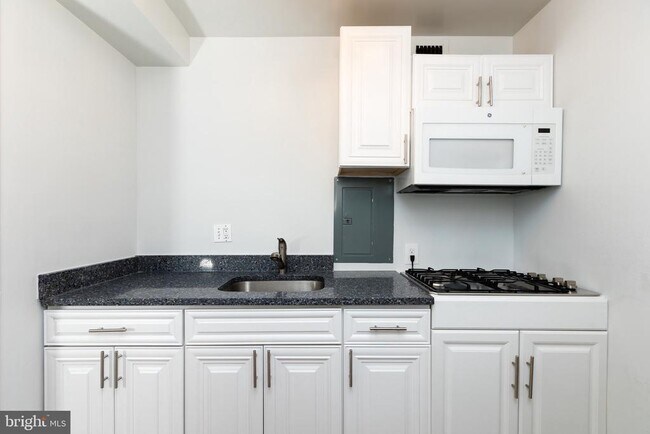 Photo - 730 24th St NW
