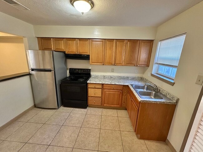 Photo - 1308 Cartier Dr Unidad A