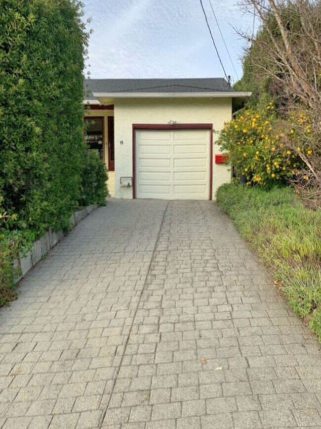 Photo - Charming single-story 2BR/1BA home in Mill Valley, Back yard, Storage, Front Porch (11 Alta Vista...