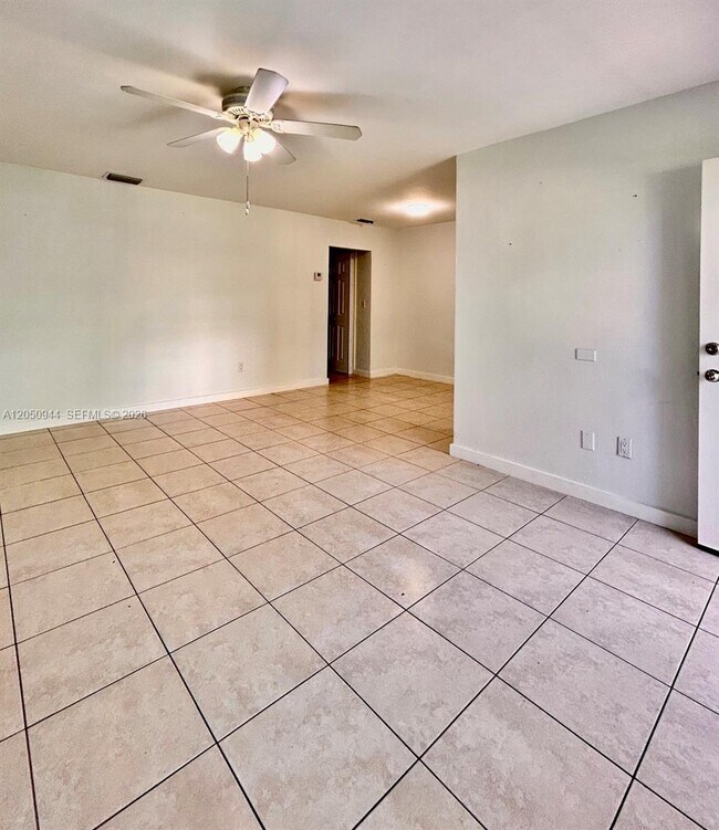 Photo - 3265 Griffin Rd Unit 205