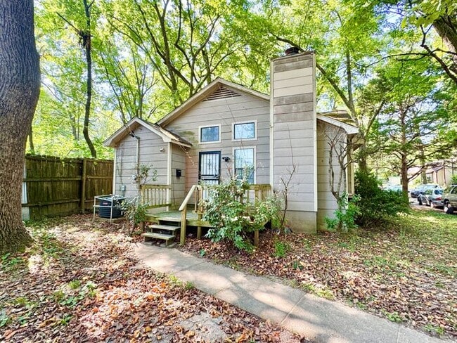 Building Photo - 648 Lagrange Pk Cv Rental
