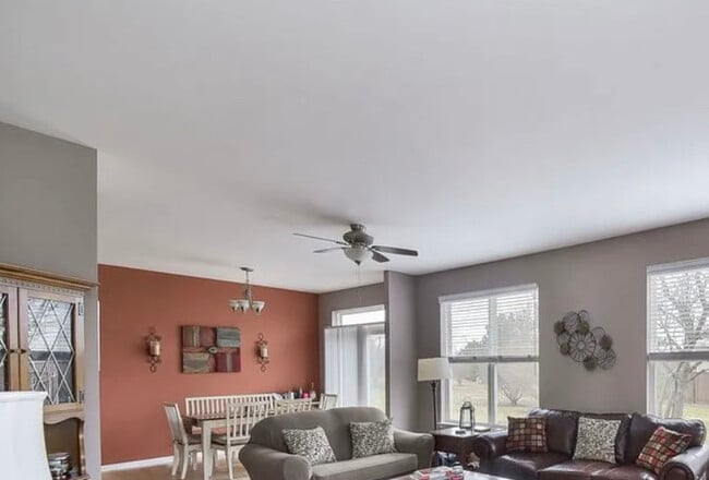 Photo - 2221 Sunrise Cir