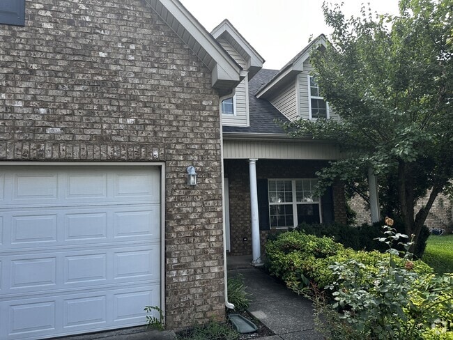 Building Photo - 2480 Oak Hill Dr Rental