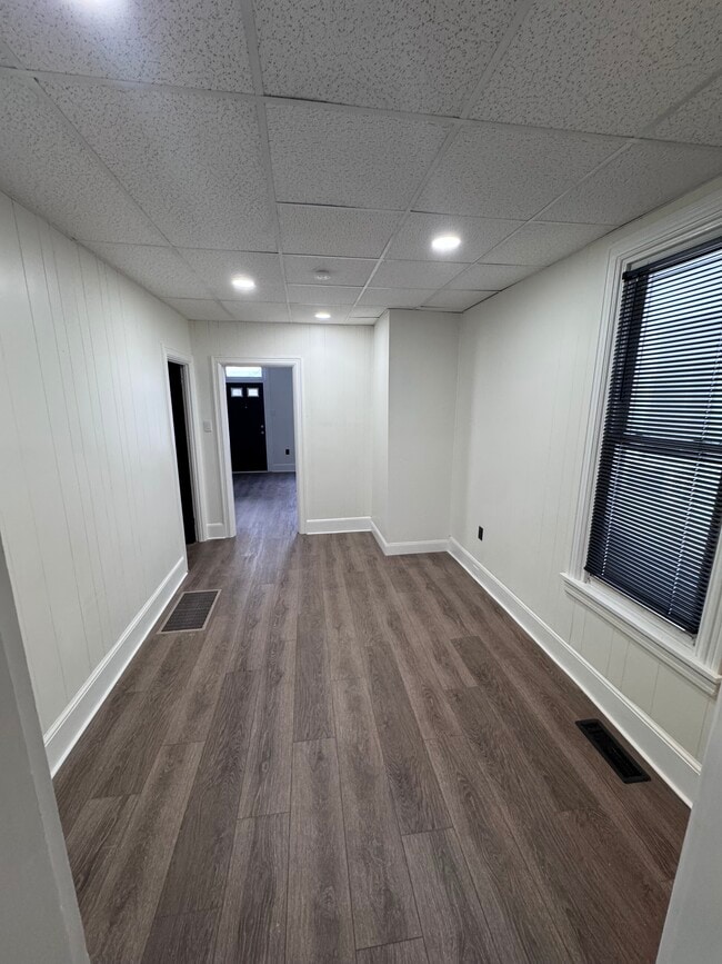 Photo - 110 E Locust St