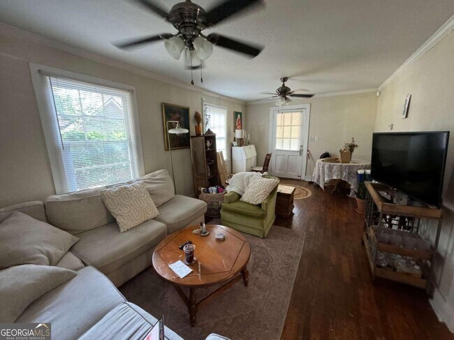 Photo - 1983 S Lumpkin St