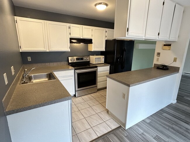 Photo - Modern 2 Bedroom Townhome Near CSU