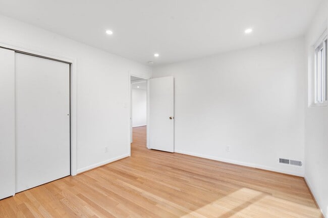 Photo - 618 19th St S Condo