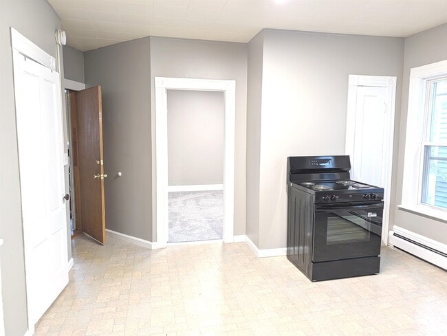 685 Massabesic St Unit 2-W