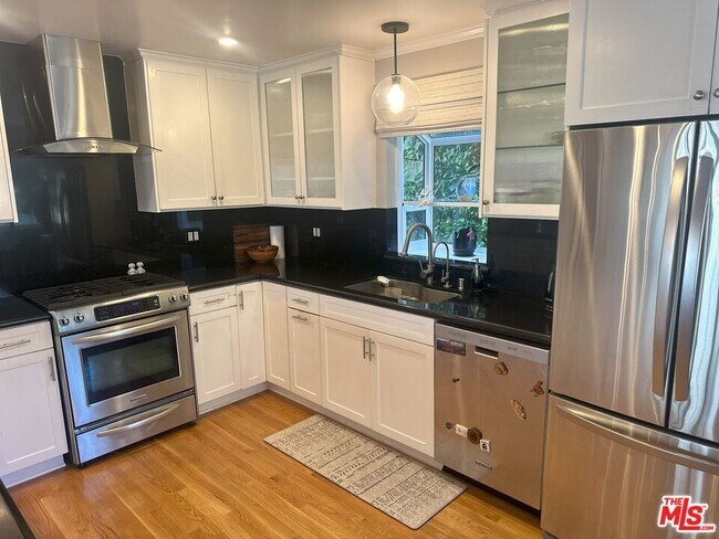 Building Photo - 11662 Iowa Ave Unit 6 Rental